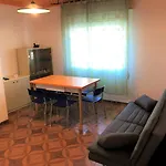 Apartamento Quiet Flat With Garden Access