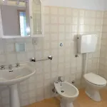 Quiet Flat With Garden Access