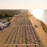 Quiet Flat With Garden Access Apartamento Bibione