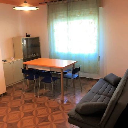 Διαμέρισμα Quiet Flat With Garden Access