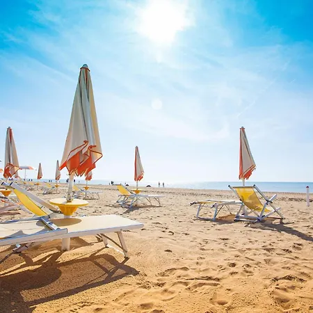 Apartamento Quiet Flat With Garden Access Bibione
