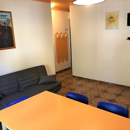 Quiet Flat With Garden Access * 比比翁