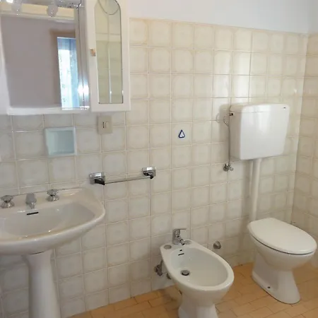 Quiet Flat With Garden Access