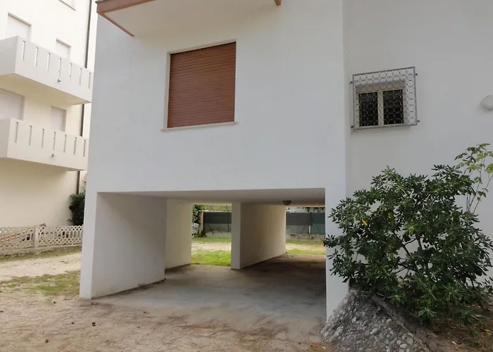 Quiet Flat With Garden Access شقة بيبيوني